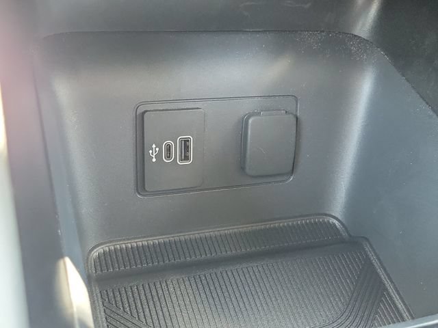 Used 2026 Ford Explorer Active w/ Active Comfort Package RWD image 11
