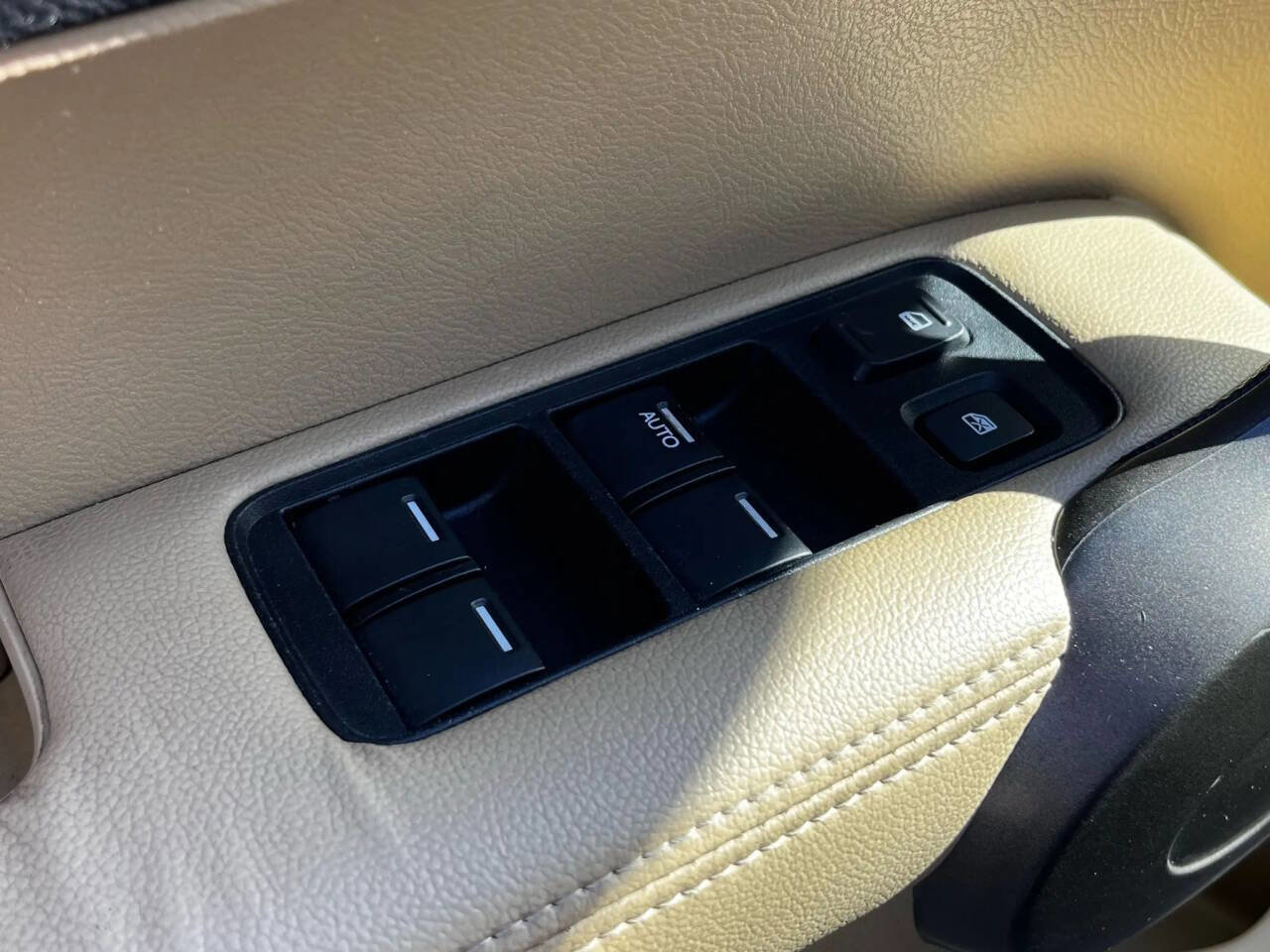 Used 2009 Honda CR-V EX-L image 16