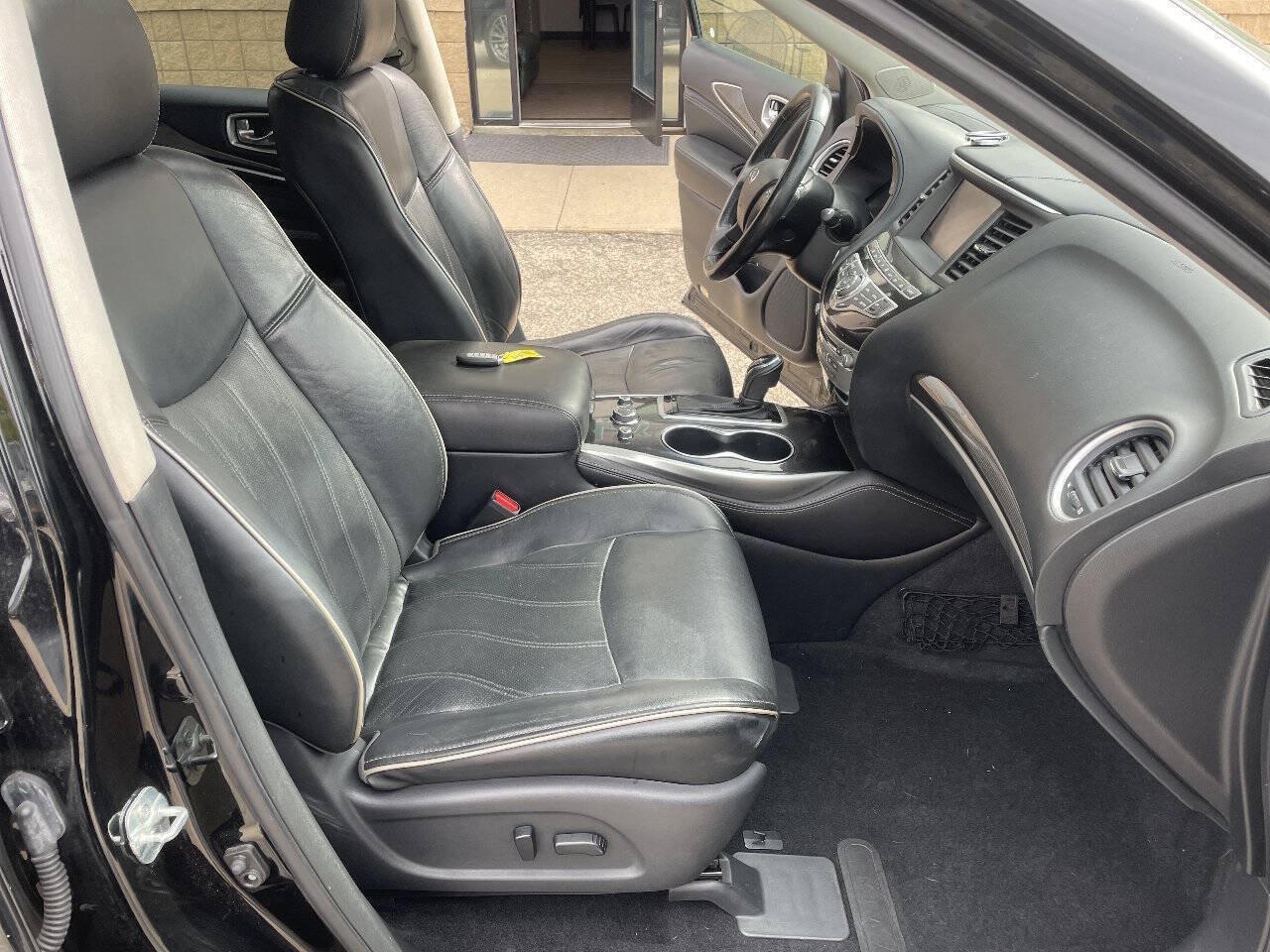 Used 2019 INFINITI QX60 Luxe w/ Essential Package AWD/4WD image 30