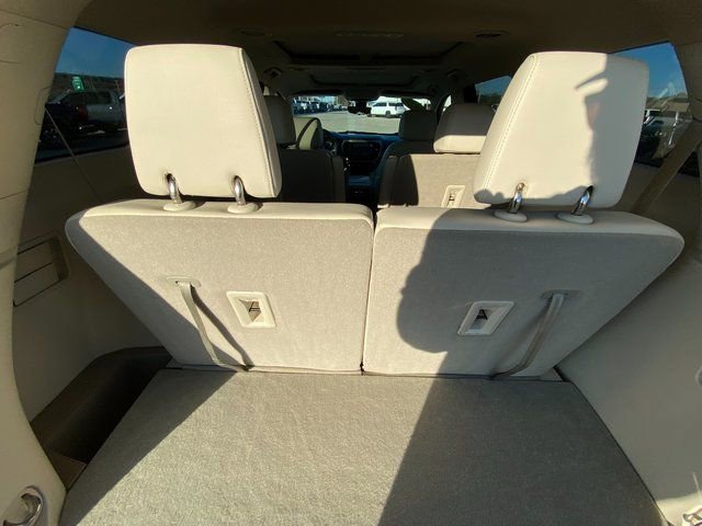 Used 2023 GMC Acadia Denali w/ Black Diamond Edition image 18