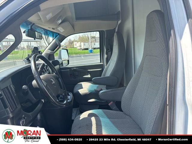 Used 2023 GMC Savana 4500 w/ Power Convenience Package RWD image 13