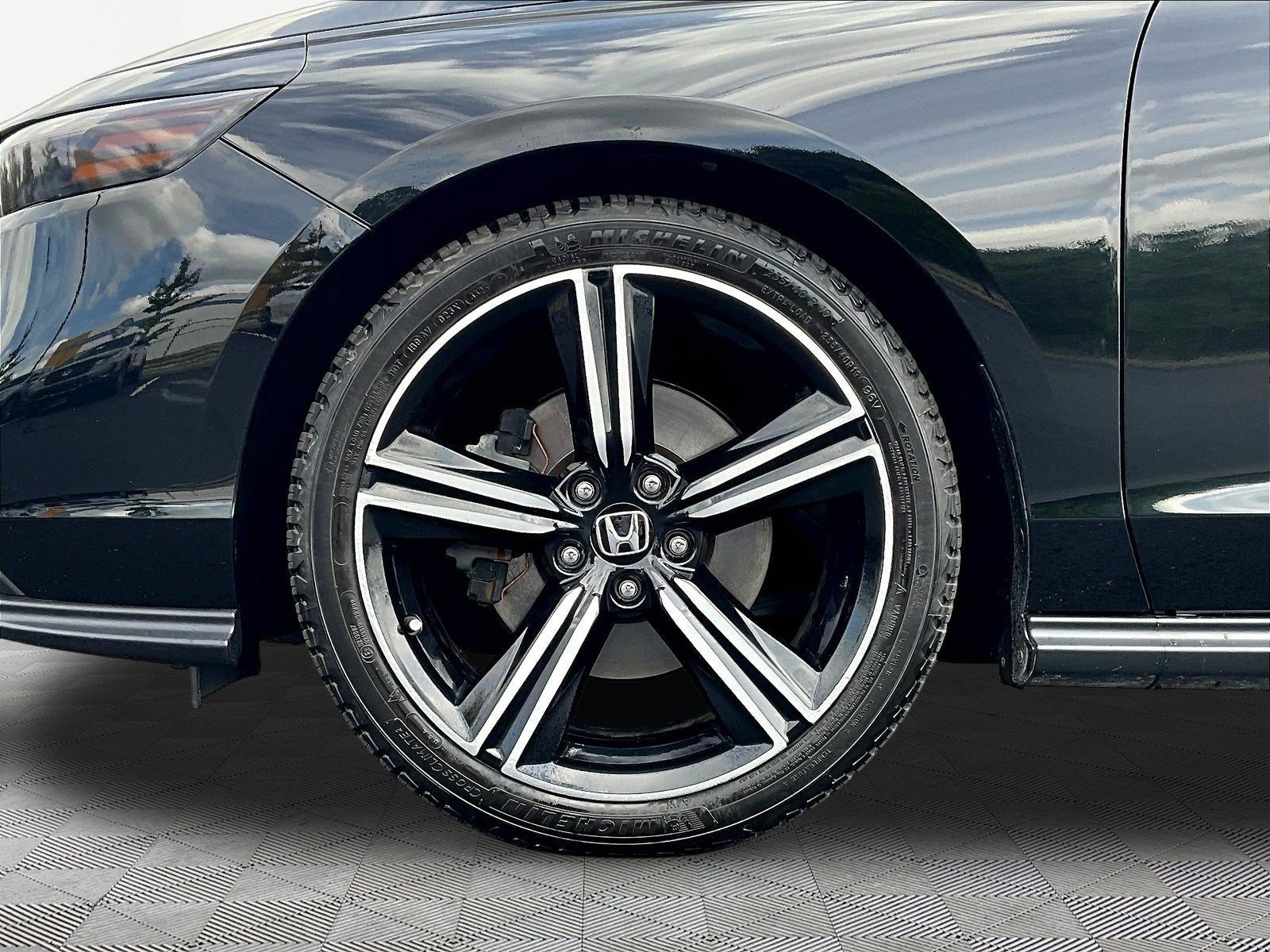 Used 2024 Honda Accord Sport image 33