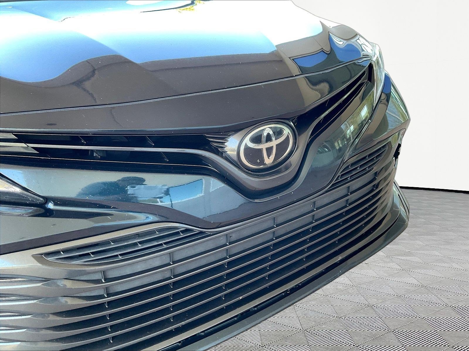 Used 2018 Toyota Camry LE FWD image 29