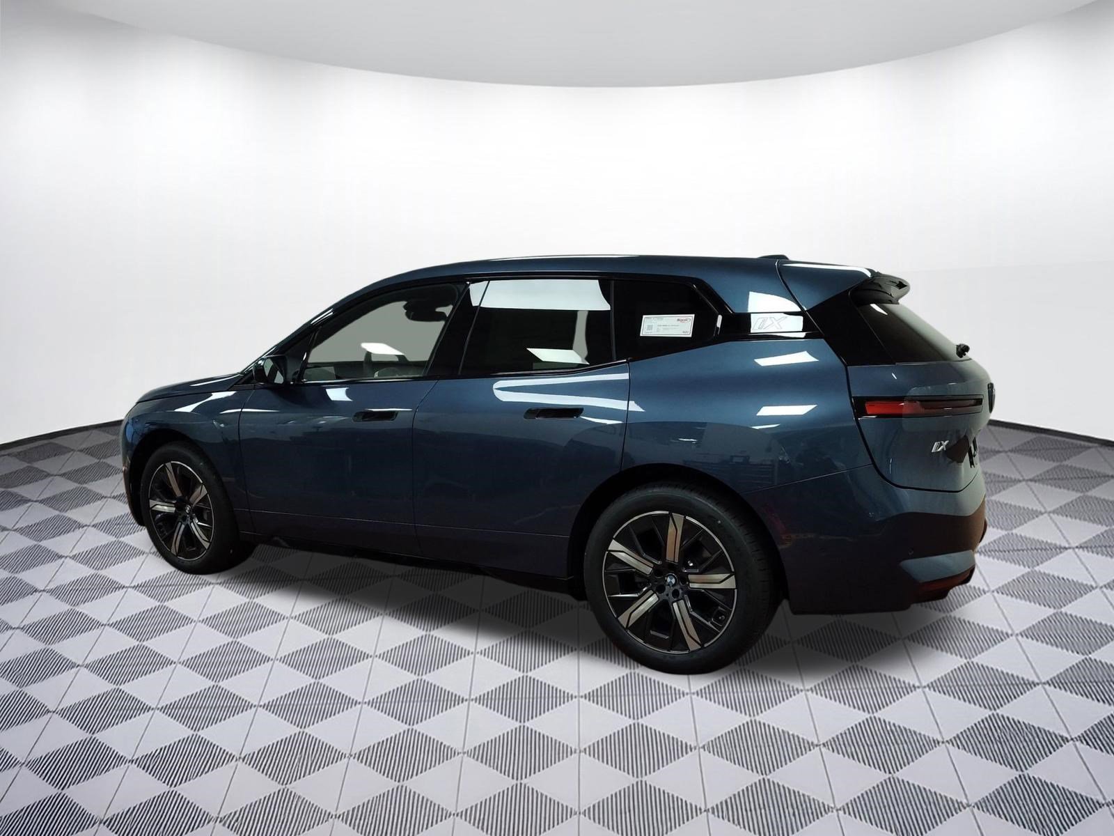 New 2026 BMW iX xDrive45 w/ Premium Package image 3