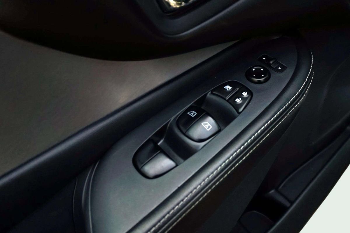 Used 2020 Nissan Murano SV AWD/4WD image 17