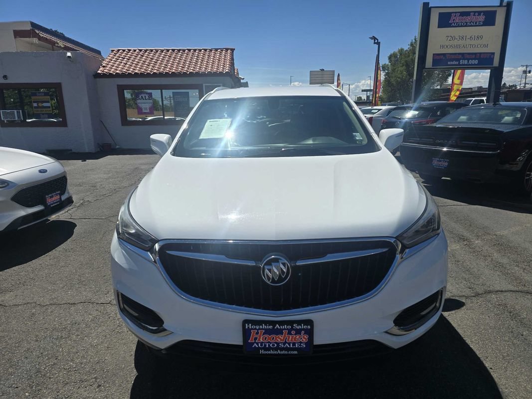 Used 2018 Buick Enclave Essence w/ Trailering Package FWD image 3