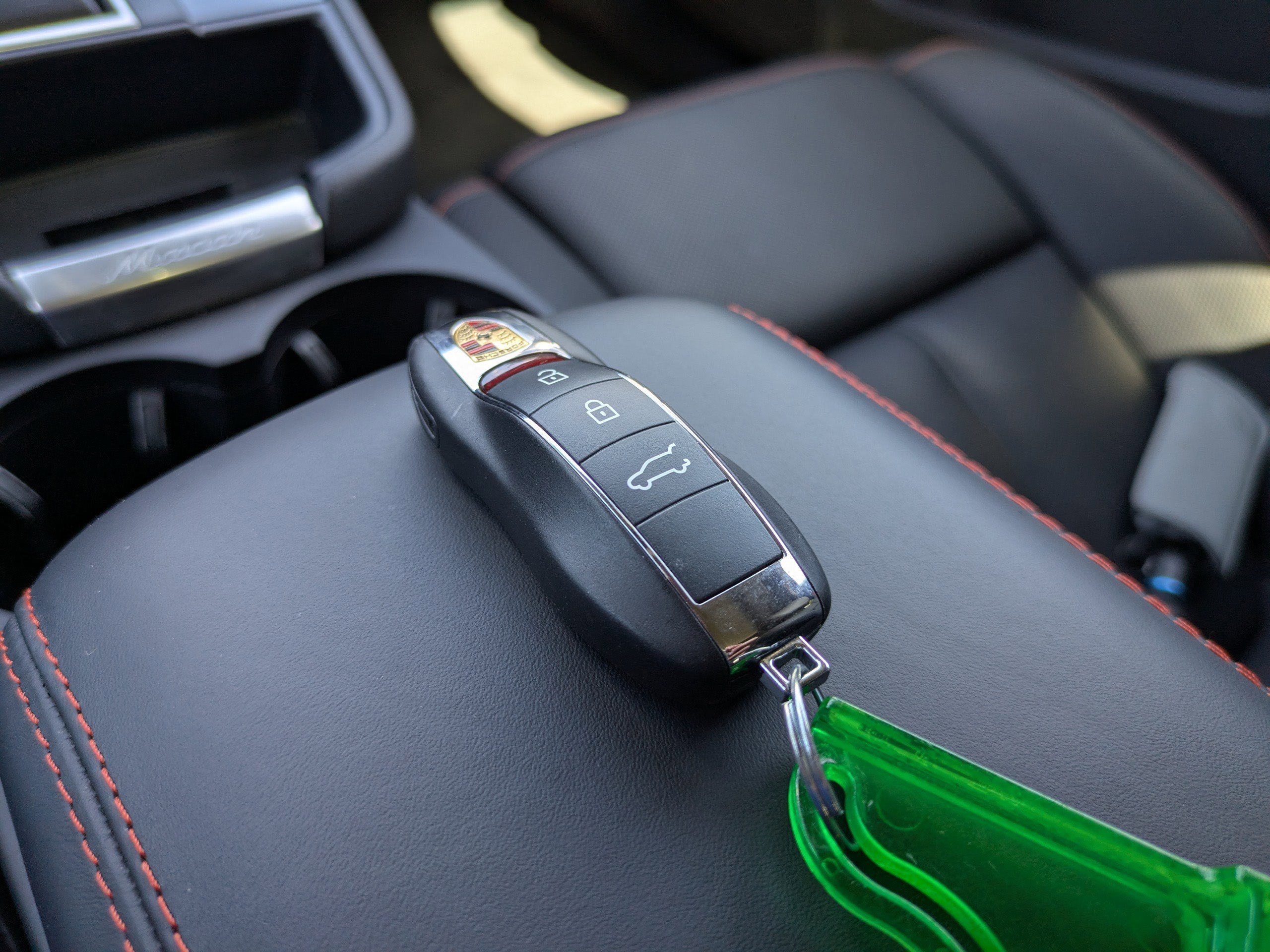 Used 2024 Porsche Macan Turbo image 30