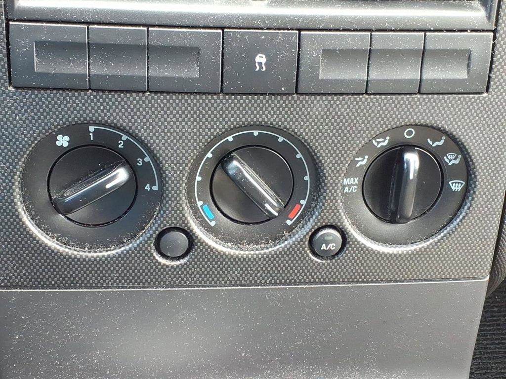 Used 2007 Ford Explorer Sport Trac Limited image 16