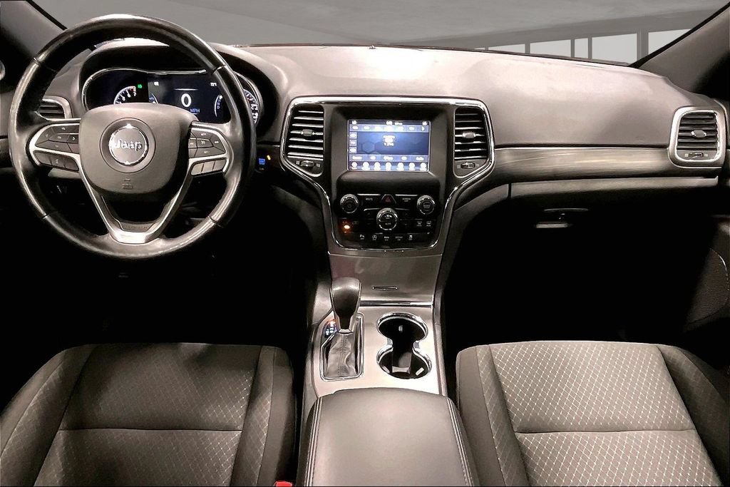 Used 2021 Jeep Grand Cherokee Laredo w/ Security & Convenience Group AWD/4WD image 8