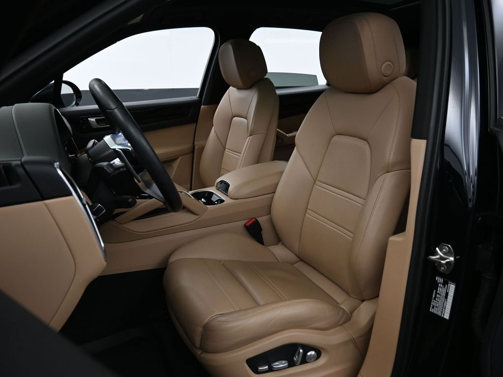 Used 2020 Porsche Cayenne AWD/4WD image 5