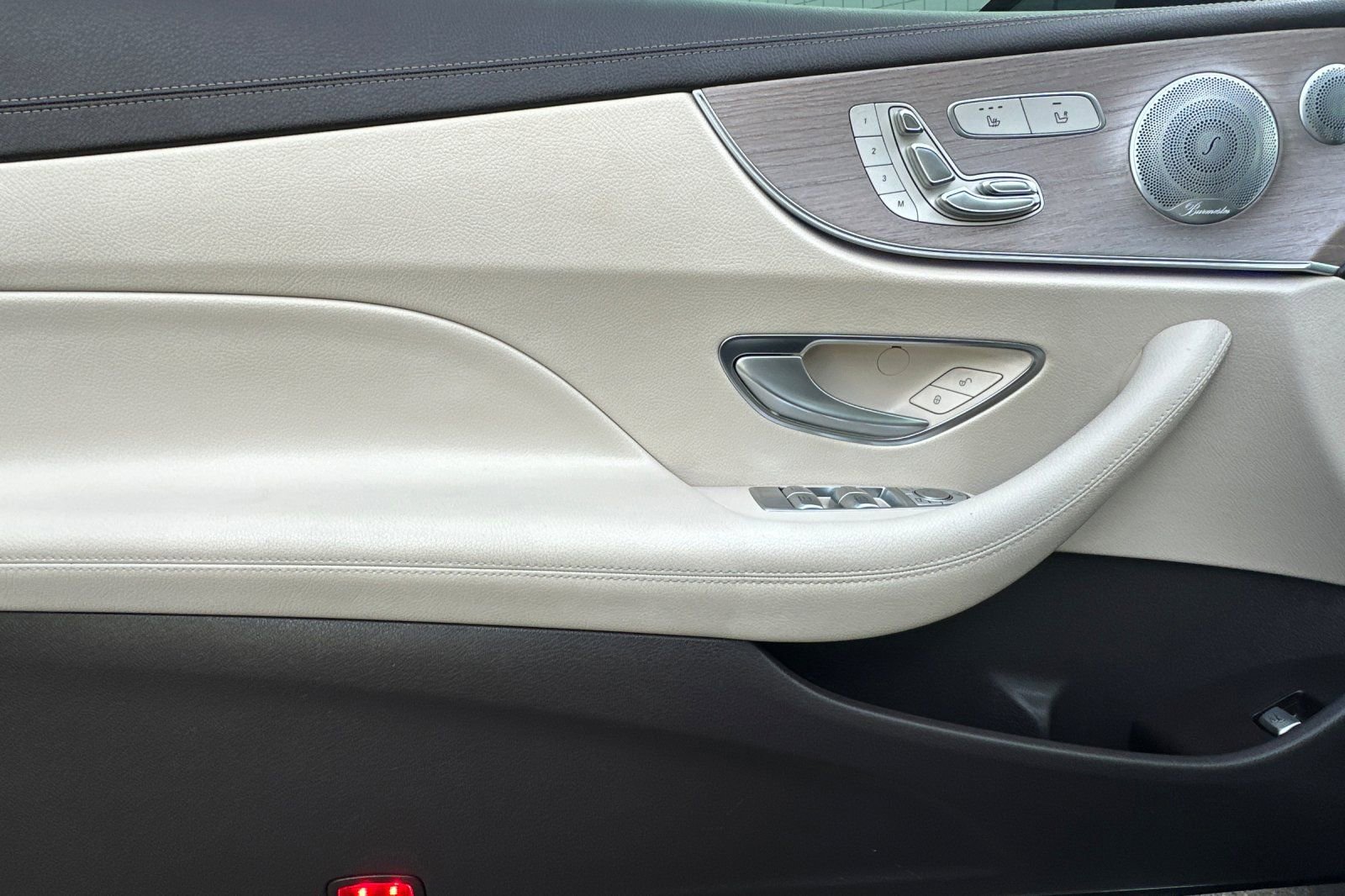 Used 2018 Mercedes-Benz E 400 E 400 image 11