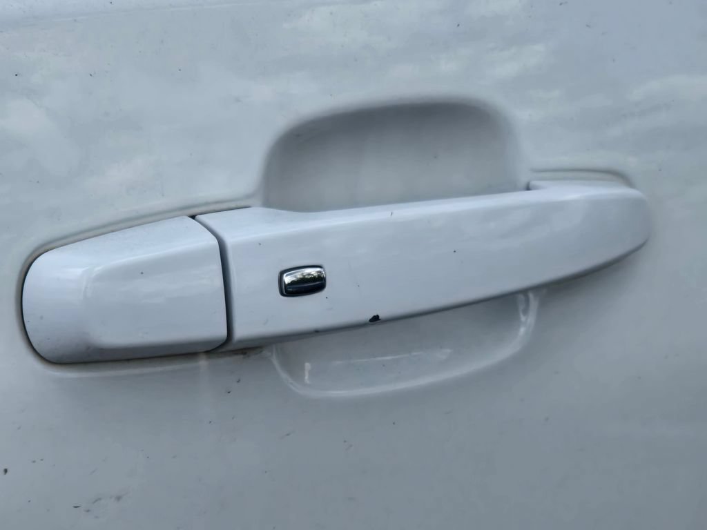 Used 2023 GMC Acadia SLT FWD image 17
