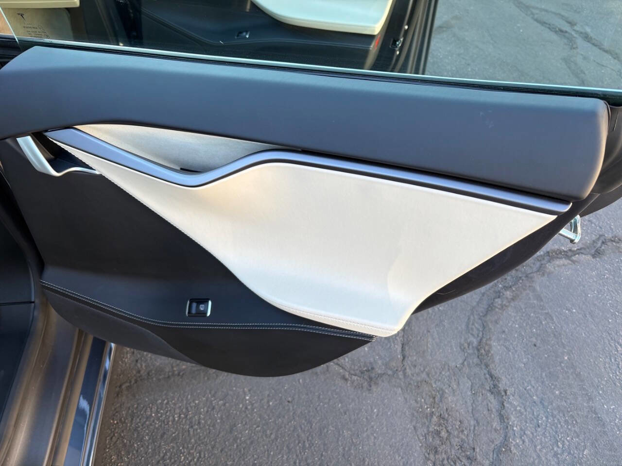 Used 2019 Tesla Model S 75D image 29