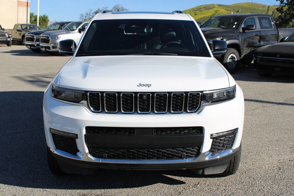 Used 2024 Jeep Grand Cherokee L Limited w/ Luxury Tech Group II image 2