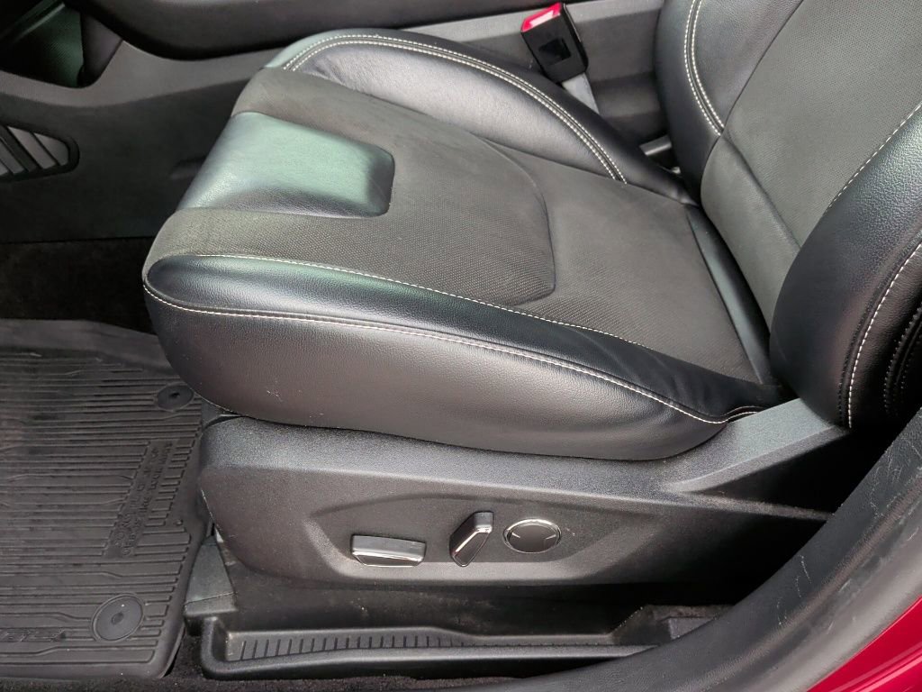 Used 2019 Ford Edge ST w/ Equipment Group 401A AWD/4WD image 13