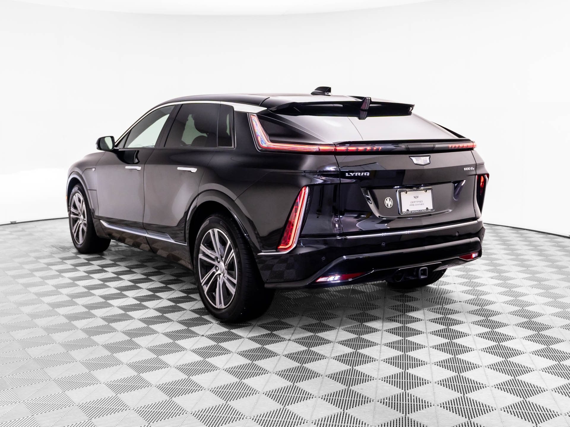 Certified 2024 Cadillac Lyriq Luxury w/ LPO, Floor Liner Package AWD/4WD image 3