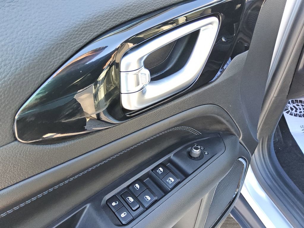 New 2026 Jeep Compass Latitude image 18