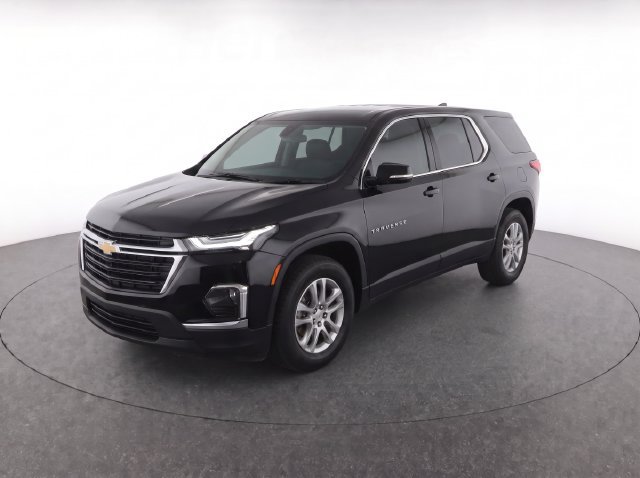 Used 2023 Chevrolet Traverse LS w/ Safety Package FWD image 8