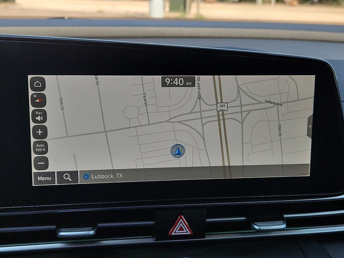 Used 2024 Hyundai Elantra Blue image 9