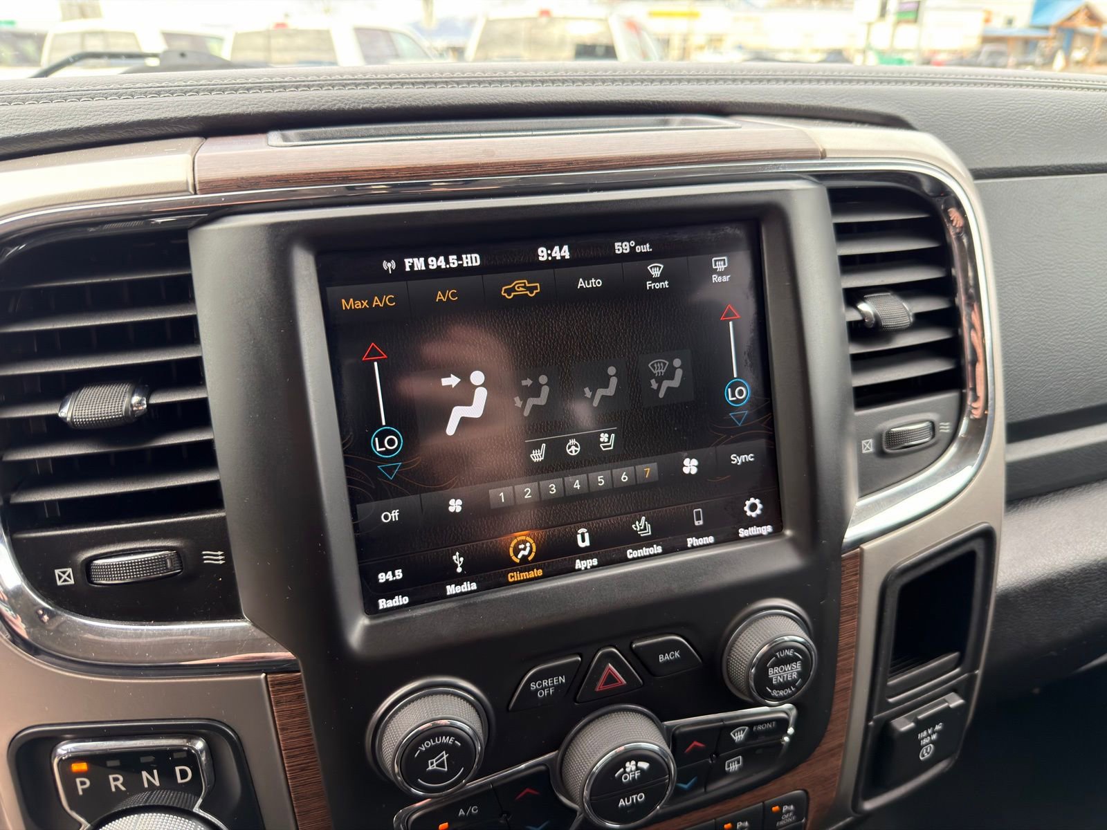 Used 2018 RAM 1500 Laramie image 25