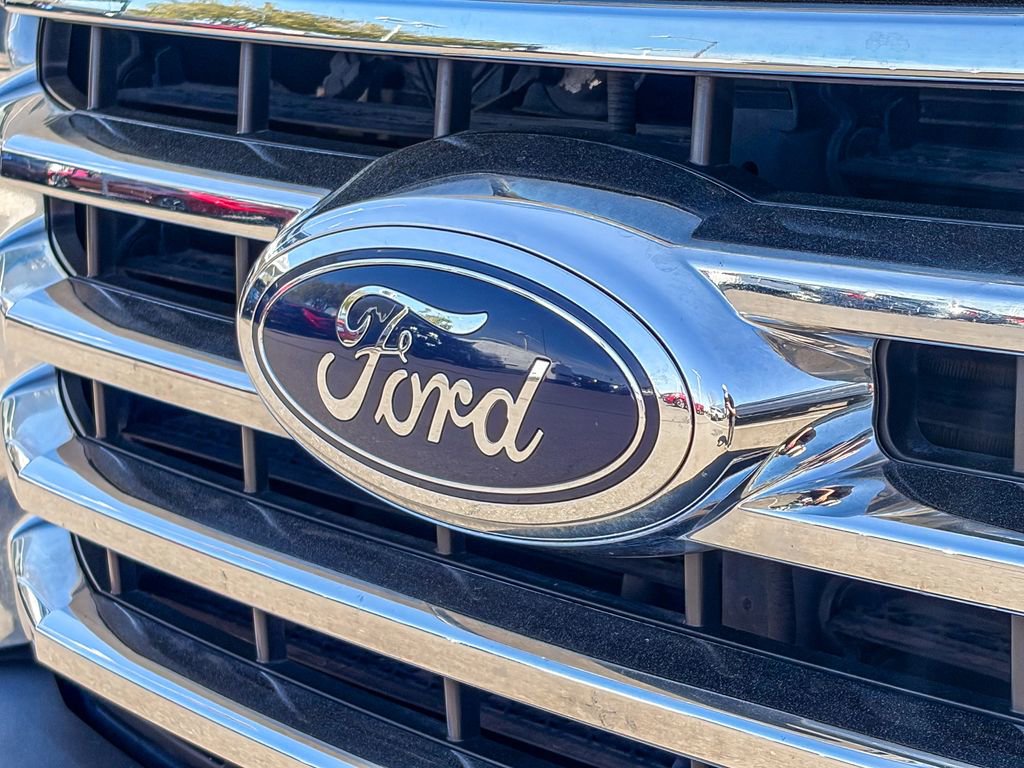 Used 2015 Ford F150 XLT w/ Equipment Group 302A Luxury image 14