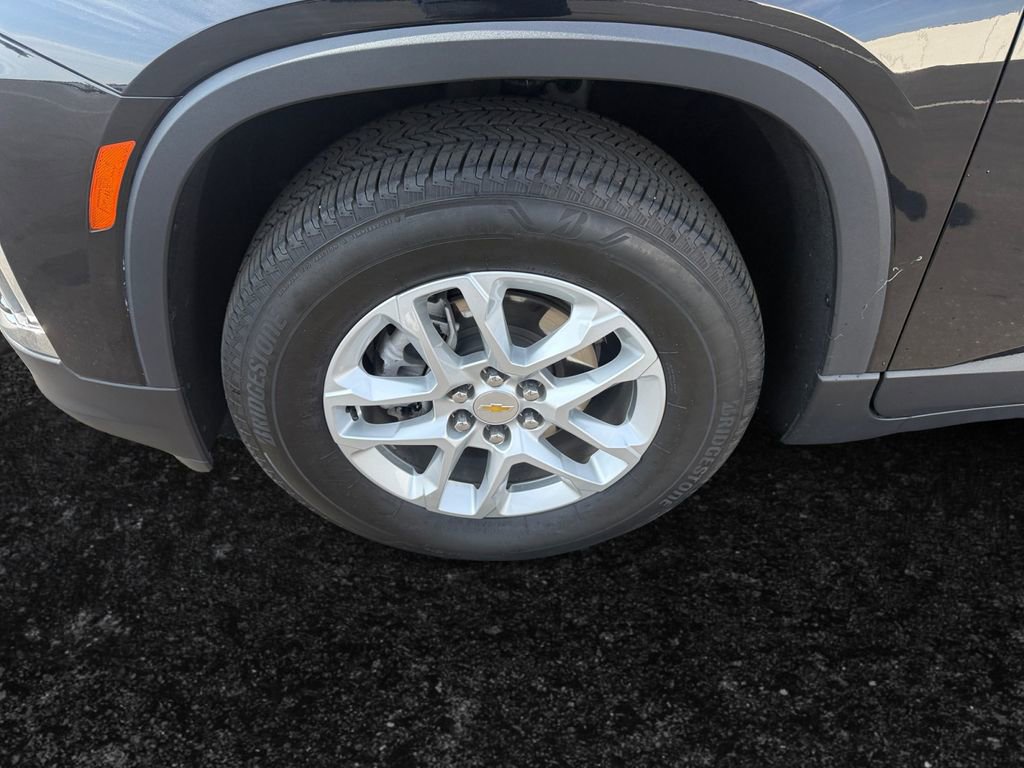 Certified 2023 Chevrolet Traverse LS image 9