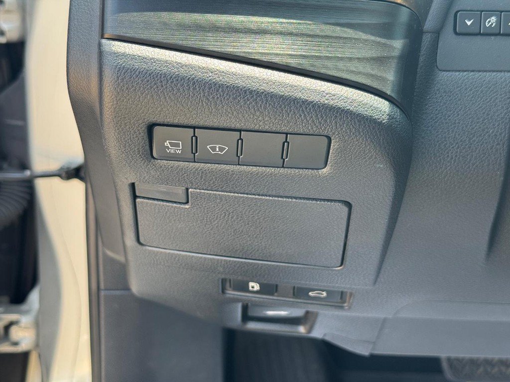 Used 2019 Lexus ES 350 w/ Accessory Package FWD image 19