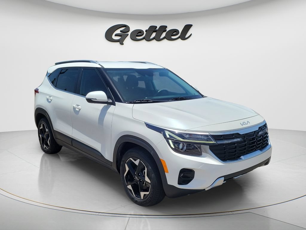 Used 2024 Kia Seltos EX FWD image 2