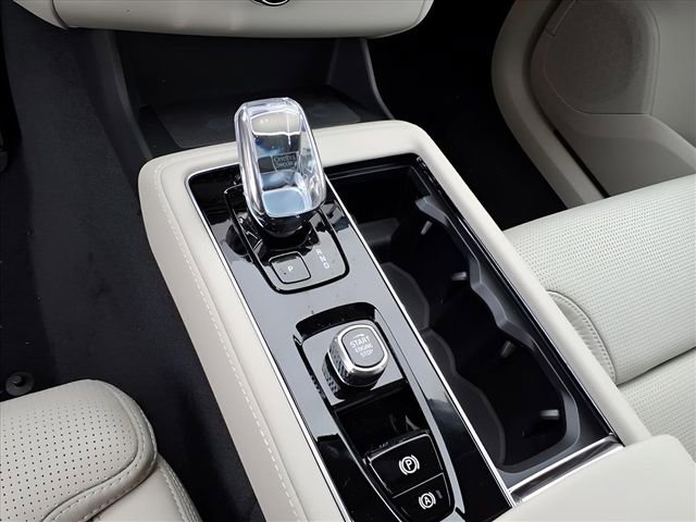 New 2026 Volvo XC90 T8 Ultra w/ Protection Package Premier image 20