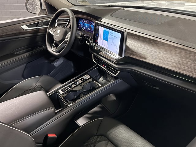 New 2026 Volkswagen Atlas SEL Premium R-Line image 8