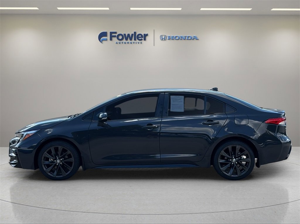 Used 2024 Toyota Corolla SE image 3