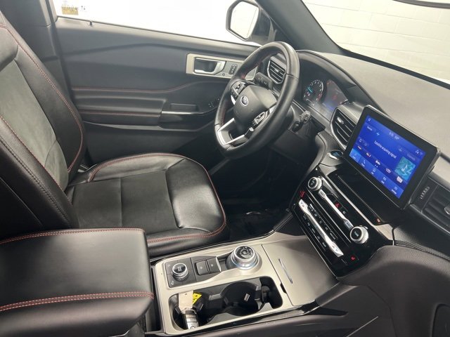 Used 2022 Ford Explorer ST-Line image 25