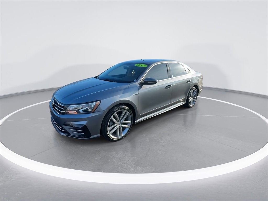 Used 2017 Volkswagen Passat 1.8T R-Line image 4