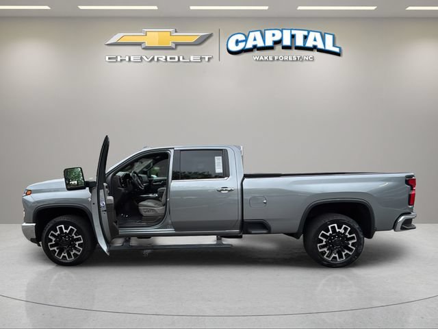 Used 2025 Chevrolet Silverado 2500 LTZ w/ LTZ Plus Package AWD/4WD image 10