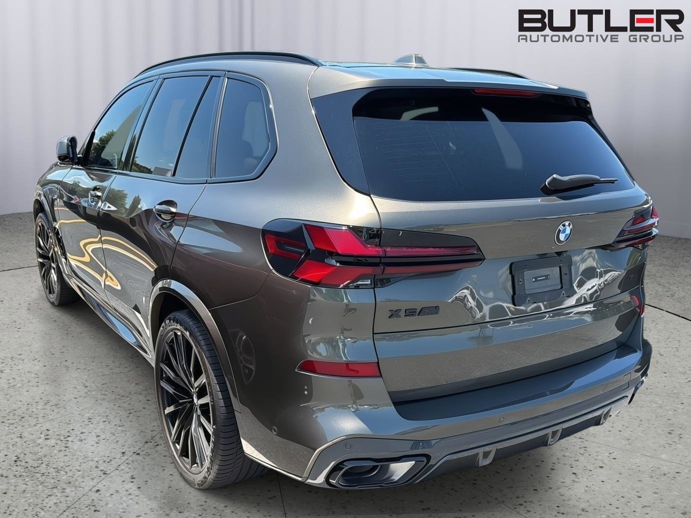Certified 2025 BMW X5 sDrive40i w/ M Sport Package RWD image 10
