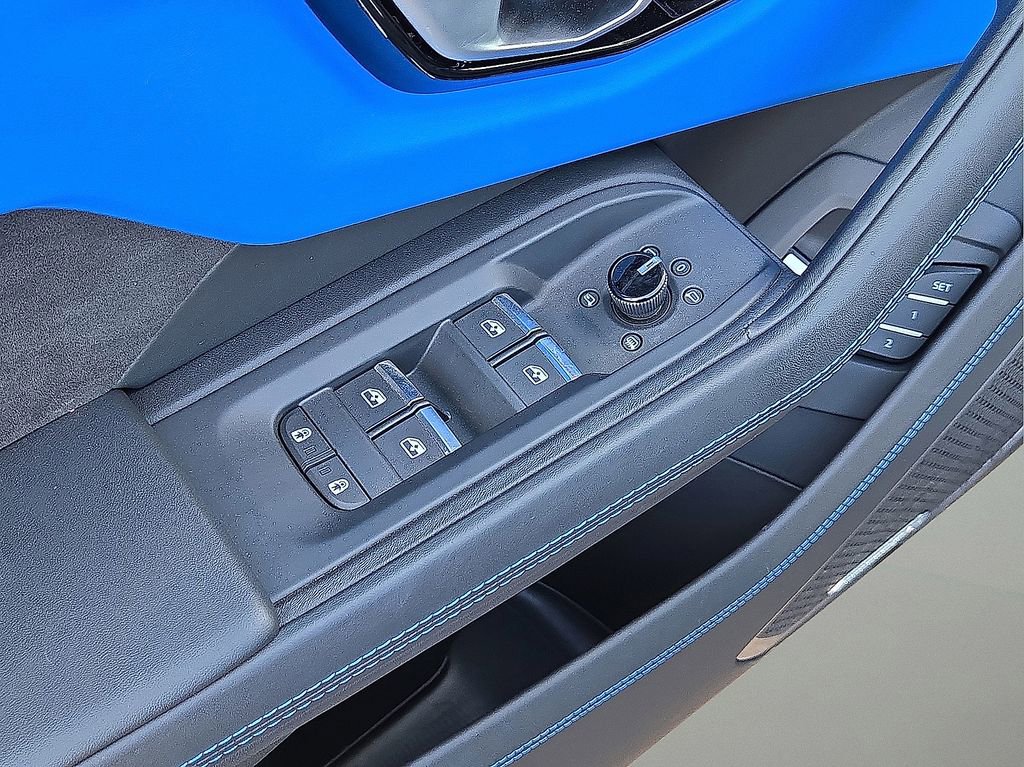 Used 2023 Lamborghini Urus S image 22