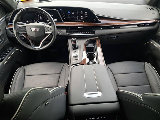 Certified 2023 Cadillac Escalade Premium Luxury w/ Performance Package AWD/4WD image 17