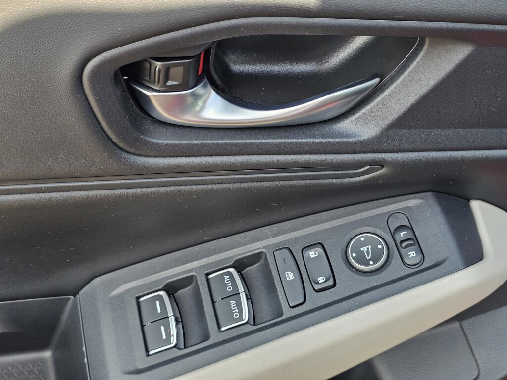 Certified 2023 Honda Accord EX image 14