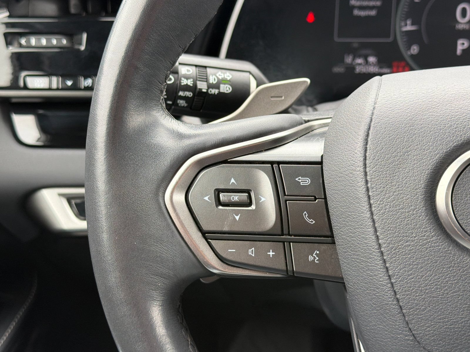 Used 2024 Lexus RX 350 FWD w/ Technology Package image 27