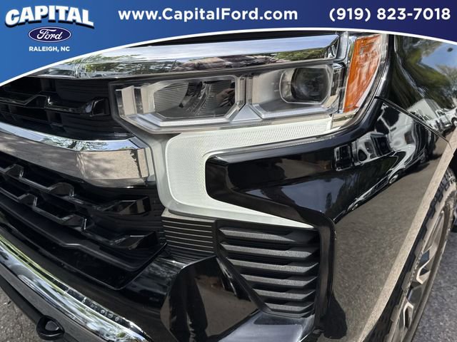 Used 2022 Chevrolet Silverado 1500 LT w/ Z71 Off-Road Package image 11