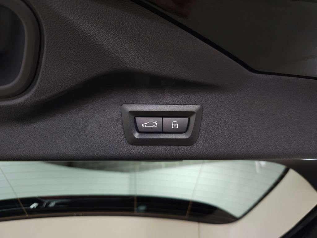 Used 2026 BMW X7 xDrive40i AWD/4WD image 10