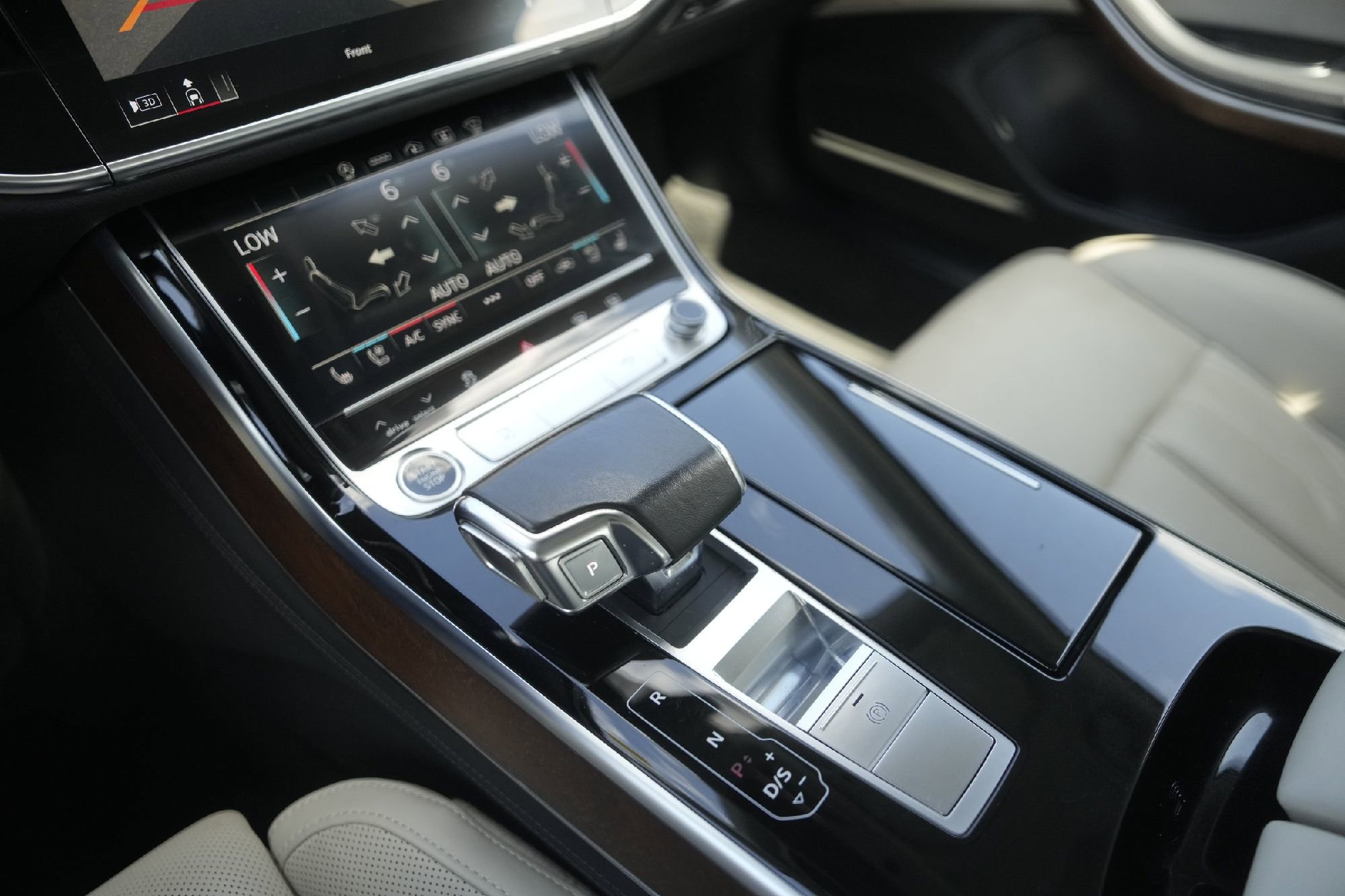Certified 2022 Audi A8 L 3.0T image 18