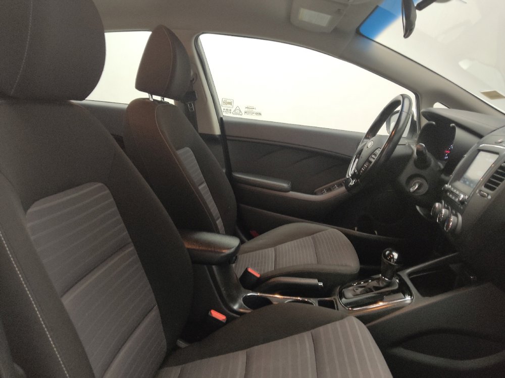 Used 2017 Kia Forte S image 21