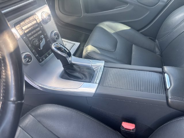 Used 2018 Volvo V60 T5 Cross Country w/ Convenience Package AWD/4WD image 25