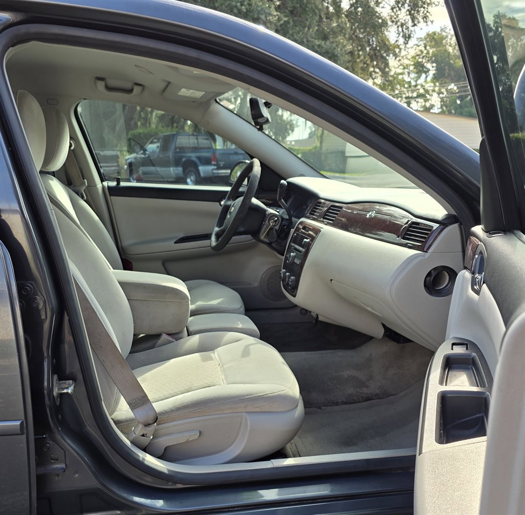 Used 2011 Chevrolet Impala LS image 24