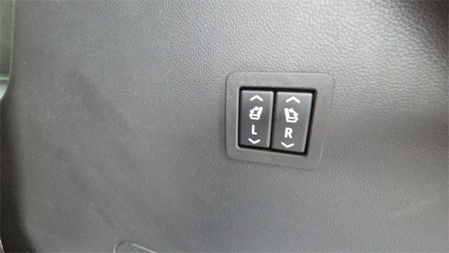 Used 2023 Buick Enclave Avenir w/ Avenir Technology Package image 26