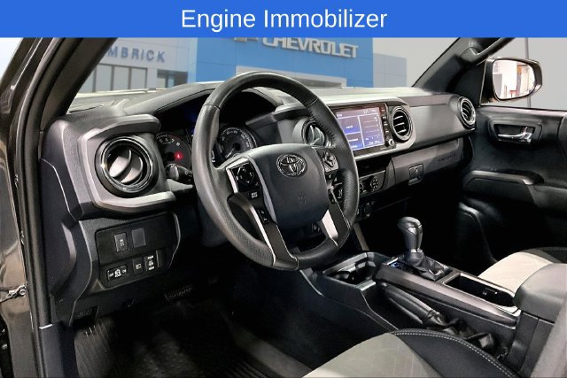 Used 2020 Toyota Tacoma TRD Off-Road w/ Technology Package AWD/4WD image 20