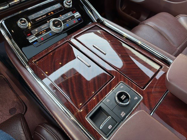 Used 2021 Lincoln Navigator L Black Label w/ Cargo Convenience Package image 16