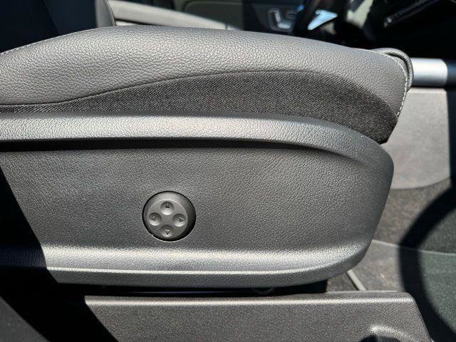 Certified 2025 Mercedes-Benz GLA 250 GLA 250 image 32