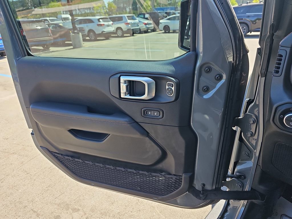 Used 2022 Jeep Gladiator Mojave w/ LED Lighting Group AWD/4WD image 30